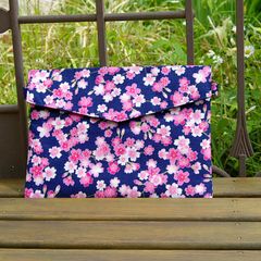 Item thumbnail for item 2584fd2e-3b65-4d5a-acb2-fcb1be3f87d4