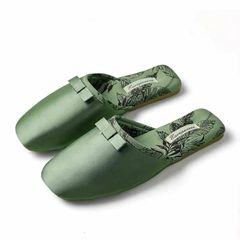 ディープグリーン【新品未使用】高級サテン室内スリッパ 女性用 秋冬シーズン 日式デザイン 防滑・静音 木製床対応 リボン付き   5色展開