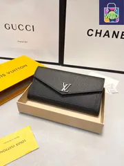 【今日特価】Louis Vuitton ルイヴィトン マイロックミー シリーズ 柔らかい小牛皮製で封筒型フラップにロゴを配す