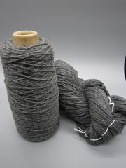 カシミヤ100%  グレー　約90g　手編み糸　コーン・綛　国内紡績糸　毛糸