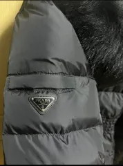 プラダのダウン