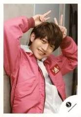 【中古】生写真(ジャニーズ) Sexy美少年/藤井直樹/上半身・衣装ピンク・白・両手ピース頭・右向き・首傾げ/「JOHNNYS’ King ＆ Prince IsLAND」グッズオフショット/公式生写真