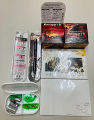 文具セット(未使用)④ ポストイット(ゴジラ)×2個、メモ帳(CR春一番)×2、ぺんてるシャープペンシル［オレンズ］芯径0.2(平和 亜人)×2、簡易フォチキス、セロテープ、クリップ×2(西陣)
