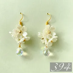 【394】ハンドメイド ピアス イヤリング 春物 桜 フラワー 花びら ホワイト