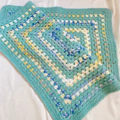 グラニースクエア模様のブランケット ひざ掛け ハンドメイド