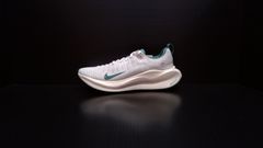 NIKE REACTX INFINITY RUN 4 PRM HF4310 072（リアクト X インフィニティ ラン 4）