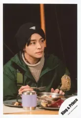 【中古】生写真(ジャニーズ) King ＆ Prince/岸優太/バストアップ/LIVE DVD＆Blu-ray「King ＆ Prince CONCERT TOUR 2020 ～L＆～」特典映像オフショット/公式生写真