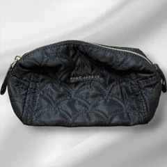 【美品】マークジェイコブス MARC JACOBS ナイロンキルティング ポーチ ブラック 化粧ポーチ 小物入れ レディース