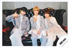 【中古】生写真(ジャニーズ) HiHi Jets/高橋優斗・橋本涼・猪狩蒼弥/横型・膝上/「HiHi Jets Concert 2021～五騎当千～」グッズオフショット/公式生写真