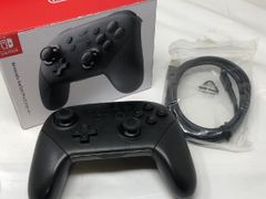 ◆Nintendo　任天堂　Switchプロコン　HAC-013　箱付　中古◆16982