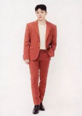 【中古】コレクションカード(男性) 46[ホログラム仕様]：SEVENTEEN/WOOZI(ウジ)/「SEVENTEEN WORLD TOUR [BE THE SUN] - JAPAN」フォトカード