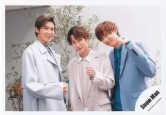 【中古】生写真(ジャニーズ) Snow Man/渡辺翔太・阿部亮平・目黒蓮/横型・上半身/Snow Man 「ポートレートシリーズ」オリジナルフォト/公式生写真