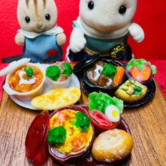 758 カフェランチセット⭐️ビーフシチュー　グラタン　ナンカレー　⭐️ミニチュアフード　ドールドールハウス　ドール　シルバニア　樹脂粘土　ねんどろいど　ブライス　オビツ　フィギュア　ミニチュア　ぬい活　ぬいぐるみ　フェイクフード　エイミーショップ