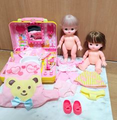 【メルちゃん】いちごのびようしつ 美品 知育 女の子 お人形 知育玩具 おもちゃ おままごと めるちゃん 靴 お洋服 人形 抱っこ紐