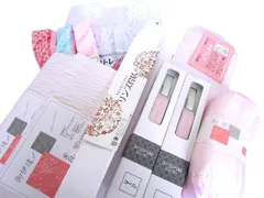 着物美人 送料込み 着物スリップ 肌着 S 足袋 帯板 帯枕 伊達締め 腰紐 コーリンベルト 衿芯 留袖 訪問着 附下 色無地 着物 和装小物 【 和服用インナー 着付け小物 12点セット 】m328820
