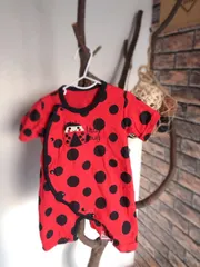 てんとう虫ロンパース