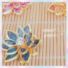 2個ライトブルー×ゴールド 大メタルフラワーパーツ フレームとラインストーン24mm 青水色 ネモフィラ 紫陽花 あじさい 蓮 秋桜 コスモス 雪の結晶 ブルースターフラワー 入園式入学式 ハロウィンクリスマス ピアスイヤリング ハンドメイド手芸 春夏秋冬 G