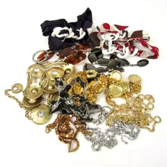 チェーンベルトなど 11点セット ゴールド シルバー他 アクセサリー まとめて 大量 まとめ売り レディース 【中古】