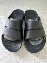 【在庫処分 特価 SALE】OOFOS ウーフォス リカバリーサンダル Ooahh メンズ　スポーツサンダル　ビーチサンダル 輸入品