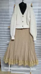アイボリー ショート カーディガン ＋ レース プリーツ スカート