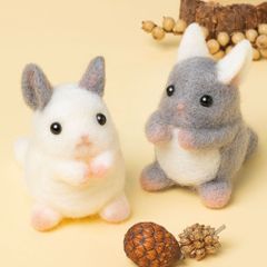 羊毛フェルト チンチラ（グレー）のキーホルダー - メルカリ