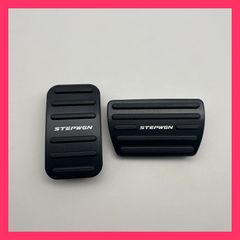 【スタッフおすすめ！】MEKOMEKO ホンダ 新型 ステップワゴン RP系 ペダルカバー ブレーキアクセルカバー 安全運転 取付説明書付き ぴたっり装着 内装パーツ アルミ合金アルミ合金とゴム製 2PCS HONDA STEPWGN RP