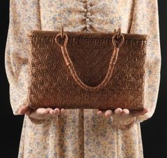 【極美品】高品質 職人手作り 山葡萄かごバッグ 手編み籐バスケット 上品 和風 高級ハンドバッグ 贈り物や母の日ギフトに最適 新品未使用