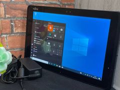 富士通 ARROWS Tab Q506 SSD:128GB 10.1インチ Windows 10 タブレットPC 動作品