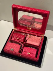 シャネル CHANEL 美品 ﾐﾆﾁｪｰﾝｼｮﾙﾀﾞｰ 4点ｾｯﾄ 箱.ｹｰｽ.ｼｰﾙx4.ｶｰﾄﾞ.枕x3.鍵x2