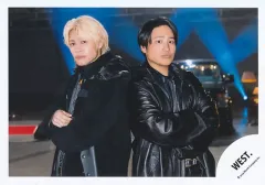 【中古】生写真(STARTO) WEST./中間淳太・桐山照史/横型・上半身/アルバム「AWARD」MV＆ジャケ写オフショット/公式生写真