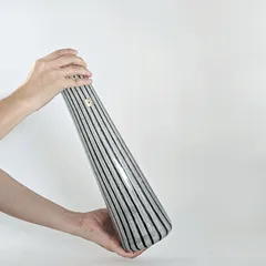 ◆未使用 1970年代 岩田工芸硝子！ガラス工芸家 岩田久利 花瓶 縦20cm ◇未使用 1970年代 岩田工芸硝子！ガラス工芸家 岩田久利 花瓶