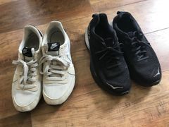 ナイキ＆HOKAランニングシューズ 24cm２点セット