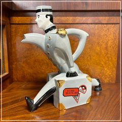 レトロ ユニークポット 陶器水差し 高さ26cm ベルボーイ Made in Britain イギリス製 オシャレ 置物 インテリア オブジェ ヴィンテージ 貫入あり【RU1119-1】