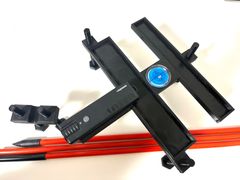 FlightScopeMEVO+2023年用調整式アライメントスタンド 金属ボルト型　アライメントスティック有　レーザポインタ無　ローンチモニター フライトスコープ　ミーボ　ヘッド測定器
