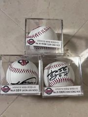 李大浩　イデホ　直筆サイン　ボール 元オリックス李大浩 直筆サインボール(カード+台座セット
