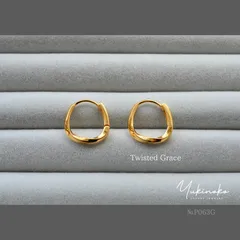 P063G　ツイステッドグレース　ゴールド　SILVER925製　ミニフープピアス