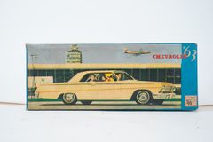 8.399 ▲ CHEVROLET 63 日本製ブリキ自動車玩具