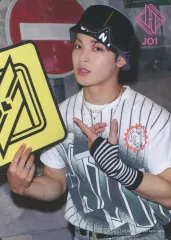 【中古】コレクションカード(男性) JO1/與那城奨/CD「HITCHHIKER」TOWER RECORDS特典トレーディングカード