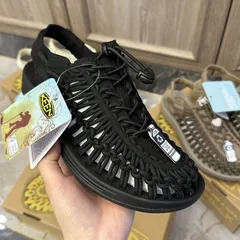 KEEN キーン ユニーク スニーク スライド ベージュ 24.5センチ