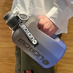 超大容量ウォーターボトル1pc、ウォーターボトル、ハンドル付きスポーツウォーターボトル、プラスチックウォーターボトル、グラデーションカラー大容量ウォーターボトル、フロストファッションウォーターボトル、アウトドアスポーツボトル、2200ml / v6kK139