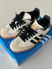 m*q様 【未使用品】アディダス　adidas サンバ　SAMBA 22.0 E 日本未発売 adidas SAMBA 