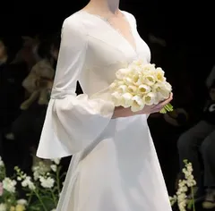 ワンピース レース 長袖 ロング ホワイト フレア Aライン ドレス パーティー 無地  お洒落 上品 Vネック 二次会 0734