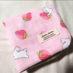 いちごとうさぎ☆8重ガーゼハンカチ　タオル☆ハンドメイド