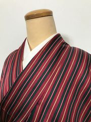 【中古】Sサイズ 紬 正絹 臙脂地に縞文様 アンティーク