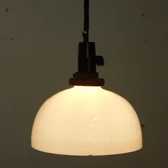 ⑤ 電傘 電笠 乳白色 昭和レトロ 時代 古玩 当時物 旧家 蔵出 骨董品 Yahoo!オークション -「大正 電笠」の落札相場・落札価格