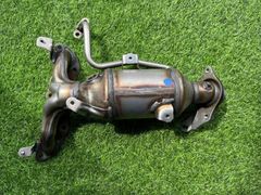 【管理番号 247-80】新品 未使用 TOYOTA トヨタ プロボックス エキマニ 触媒 付属品付き