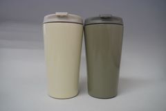 蓋付タンブラー　白＋グレーの２本セット【訳あり商品】※キズあり