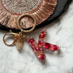 red rose♡レジンイニシャルキーホルダー　K