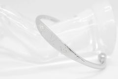 美品 ルイヴィトン ジョンクモノグラム バングル ブレスレット M