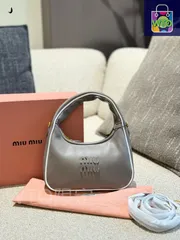 【今日特価】Miu Miu 2025 New Bags クラシックカラー & トレンドモデル-WT0輸入